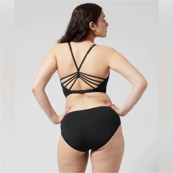 NWT! Athleta Black Ventura Crop Bikini Top D-DD - Multiple Sizes 💙